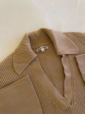 Reformation Cotton V-neck Sweater - Camel